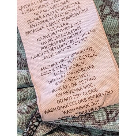 Penningtons Womens Plus 1X Green Reptile Snake Print Tank Top Blouse Layering - Picture 5 of 7